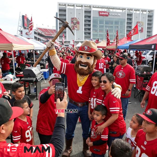 Sourdough Sam Entertaining Fans On Game Day
