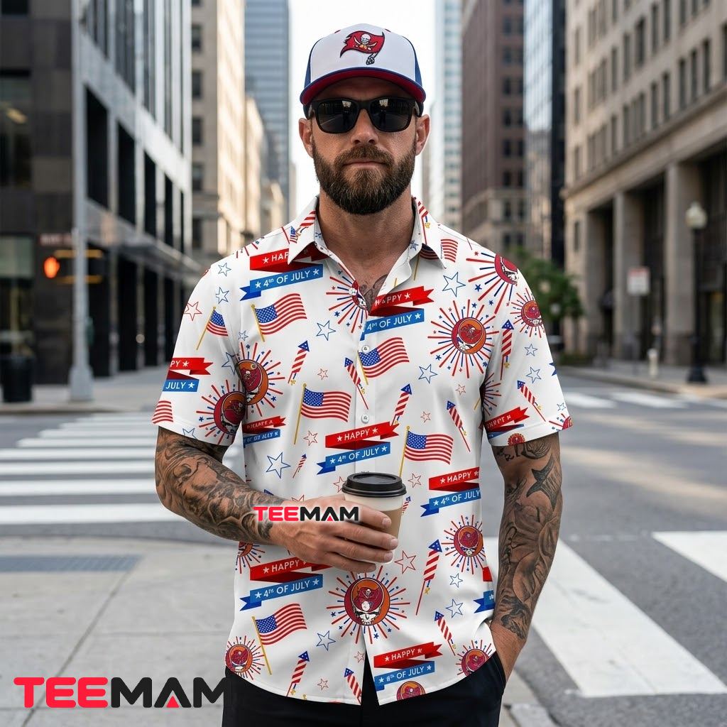 Tampa Bay Buccaneers Hawaiian Shirt 4th Of July Back Tampa Bay Buccaneers Hawaiian Shirt 4th Of July Back