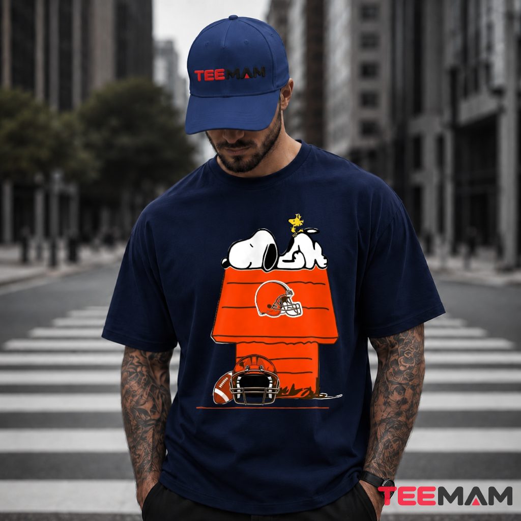 Cleveland Browns Snoopy Woodstock Doghouse T-Shirt