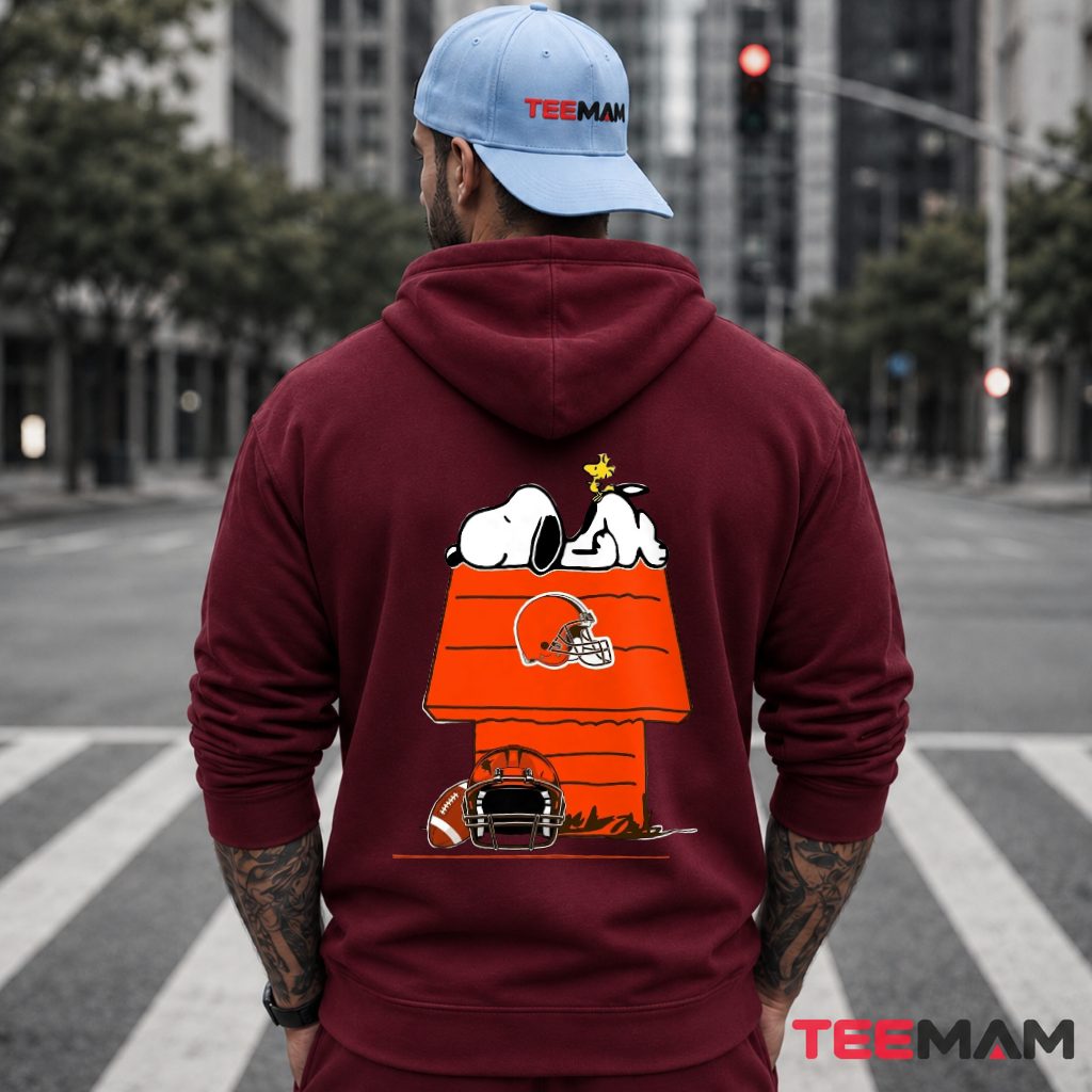 Cleveland Browns Snoopy Woodstock Doghouse Hoodie Cleveland Browns Snoopy Woodstock Doghouse Hoodie