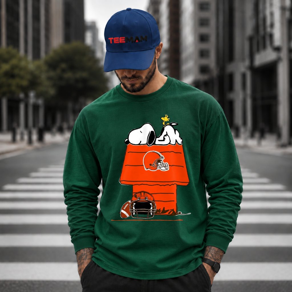 Cleveland Browns Snoopy Woodstock Doghouse Long Sleeve Cleveland Browns Snoopy Woodstock Doghouse Long Sleeve