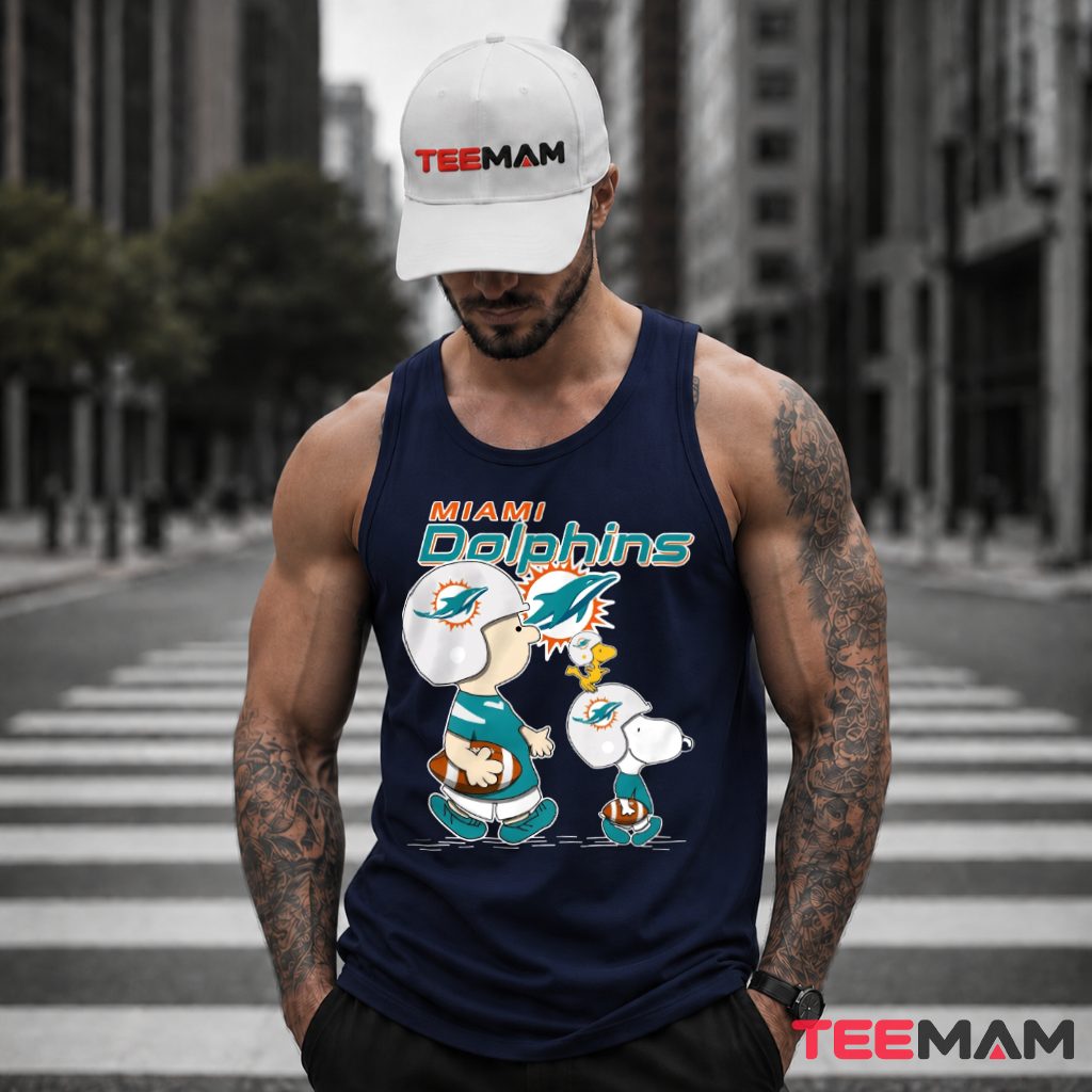 Miami Dolphins Charlie Brown Snoopy Fan Tank Top Miami Dolphins Charlie Brown Snoopy Fan Tank Top