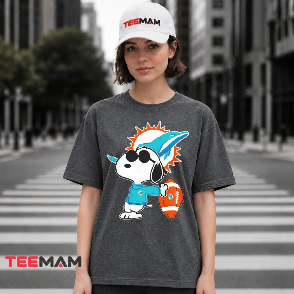 Miami Dolphins Snoopy Sunglasses T-Shirt