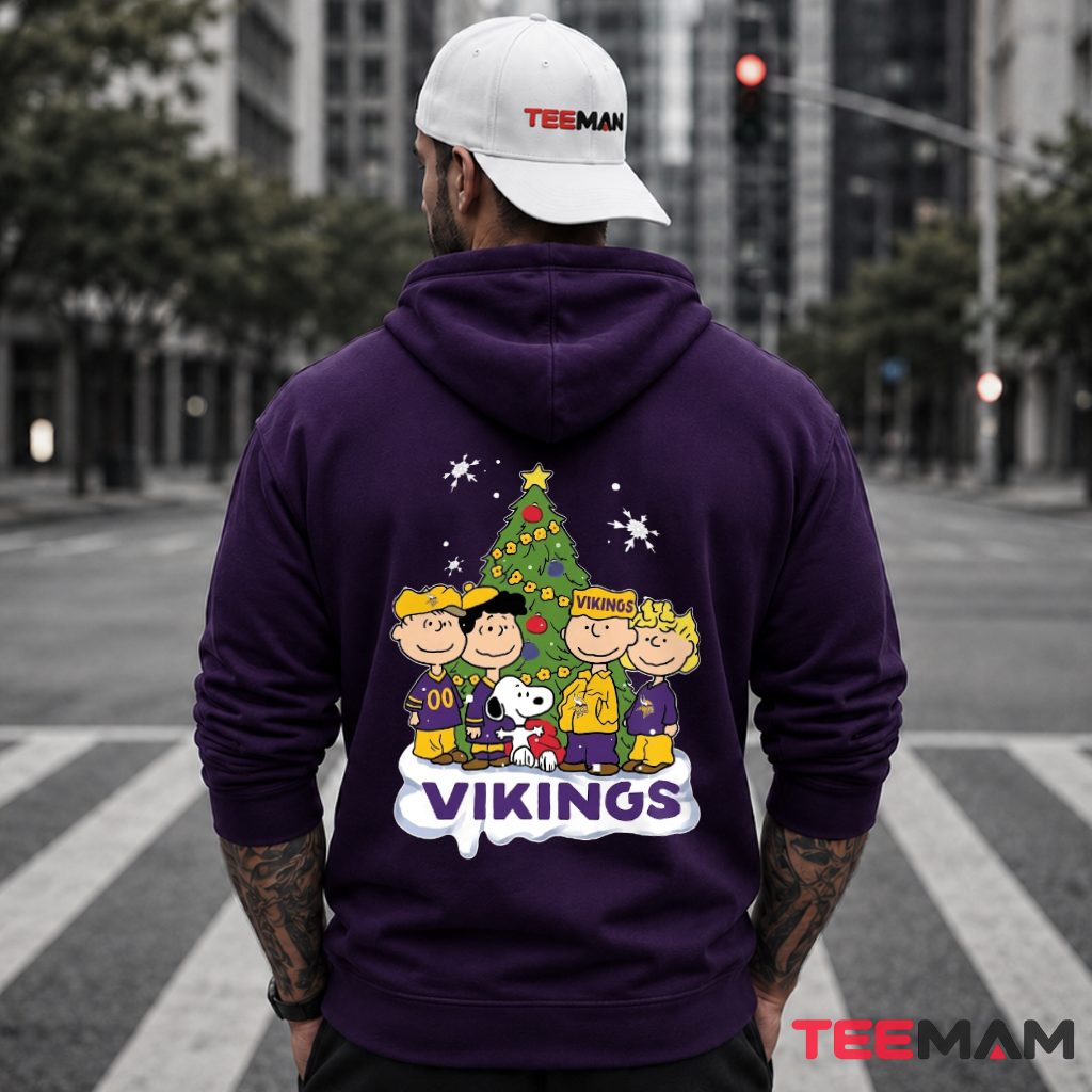 Minnesota Vikings Peanuts Christmas Tree Hoodie Minnesota Vikings Peanuts Christmas Tree Hoodie