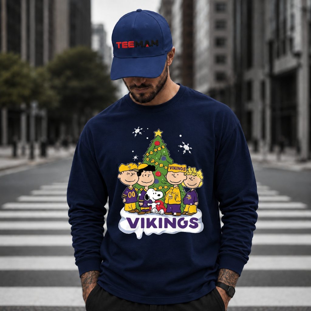 Minnesota Vikings Peanuts Christmas Tree Long Sleeve Minnesota Vikings Peanuts Christmas Tree Long Sleeve