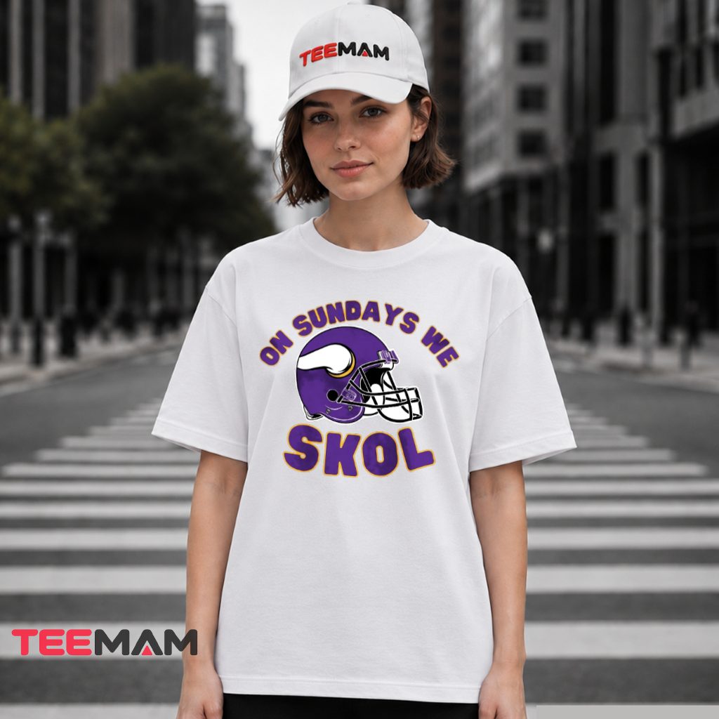 Minnesota Vikings Skol Helmet Sunday T-Shirt