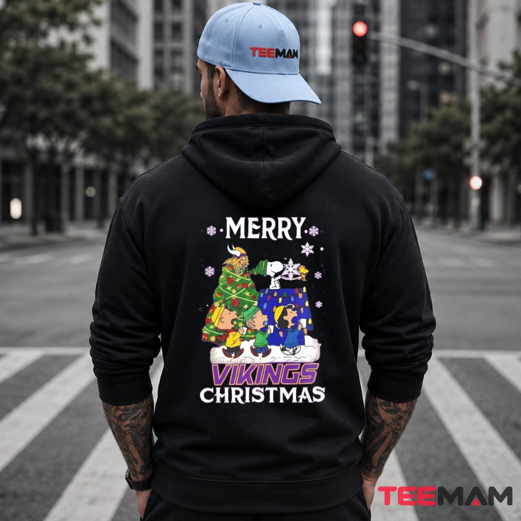 Minnesota Vikings Snoopy Christmas Tree Hoodie Minnesota Vikings Snoopy Christmas Tree Hoodie