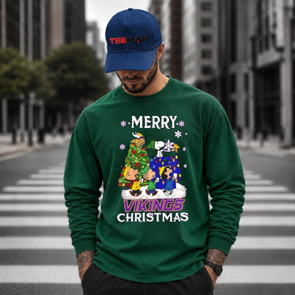 Minnesota Vikings Snoopy Christmas Tree Long Sleeve Minnesota Vikings Snoopy Christmas Tree Long Sleeve