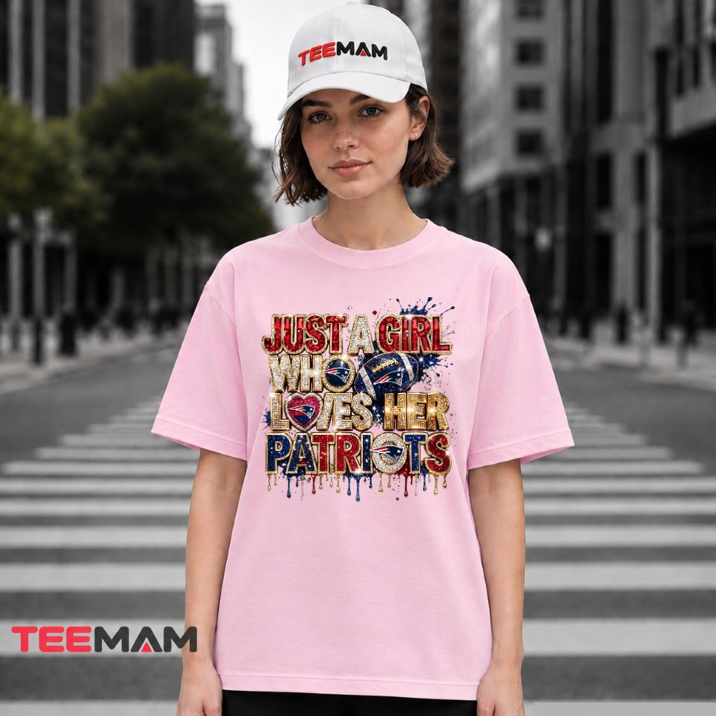 New England Patriots Bling Girl Loves T-Shirt