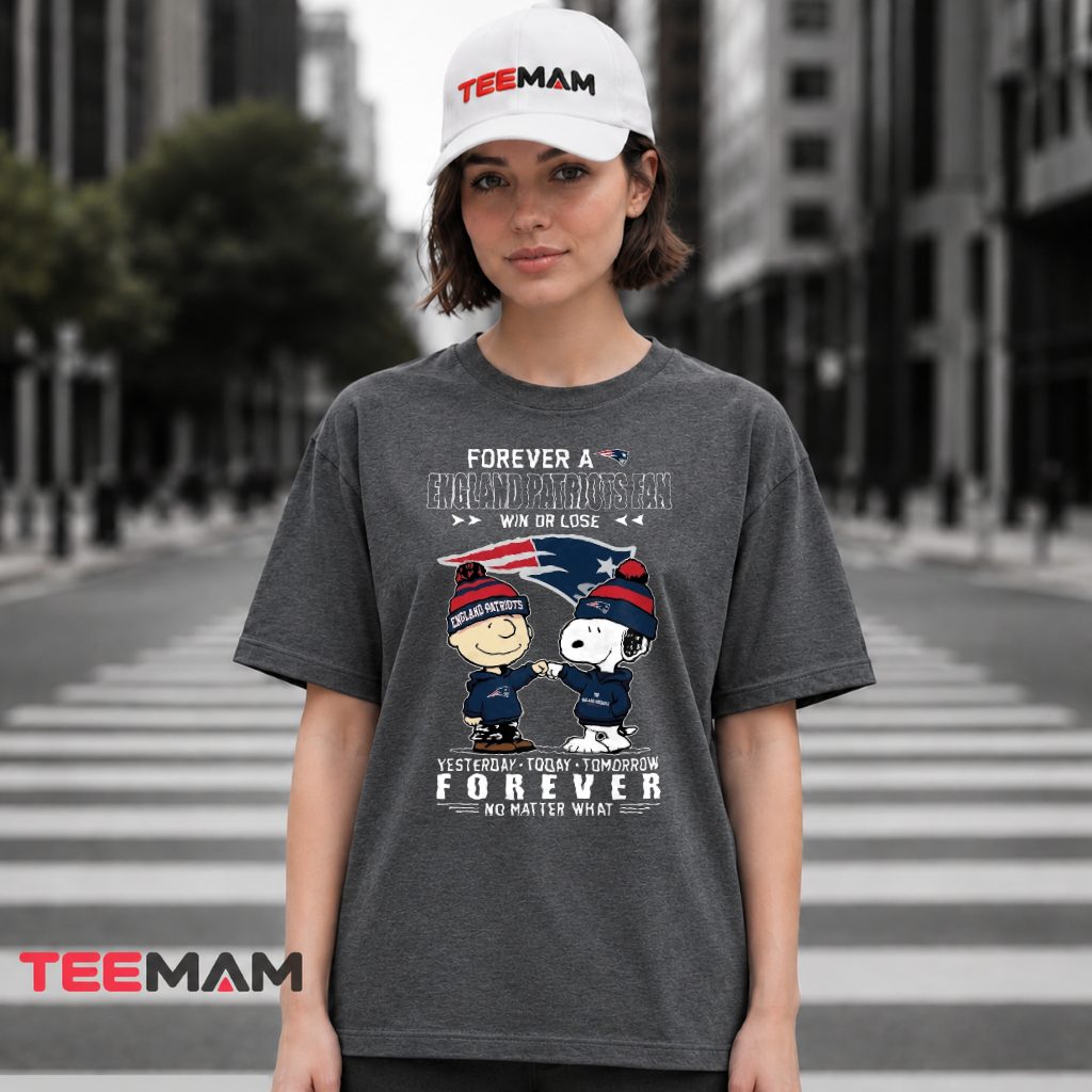 New England Patriots Forever Fan Snoopy T-Shirt