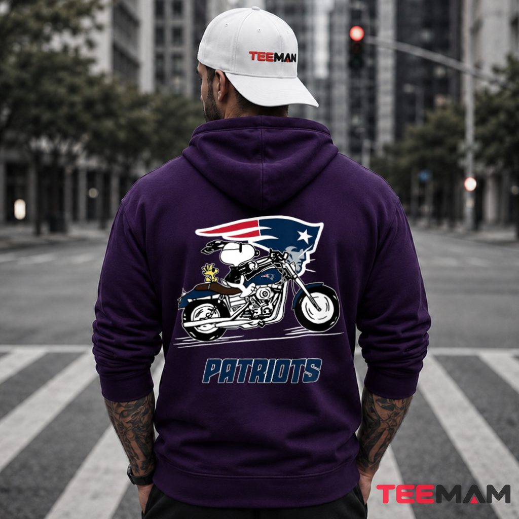 New England Patriots Snoopy Motorcycle Ride Hoodie New England Patriots Snoopy Motorcycle Ride Hoodie