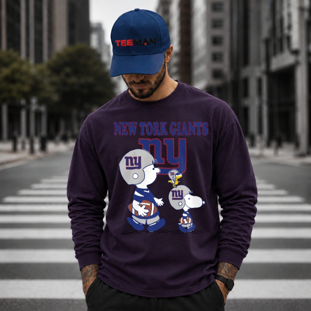 New York Giants Charlie Brown Helmet Buddies Long Sleeve New York Giants Charlie Brown Helmet Buddies Long Sleeve