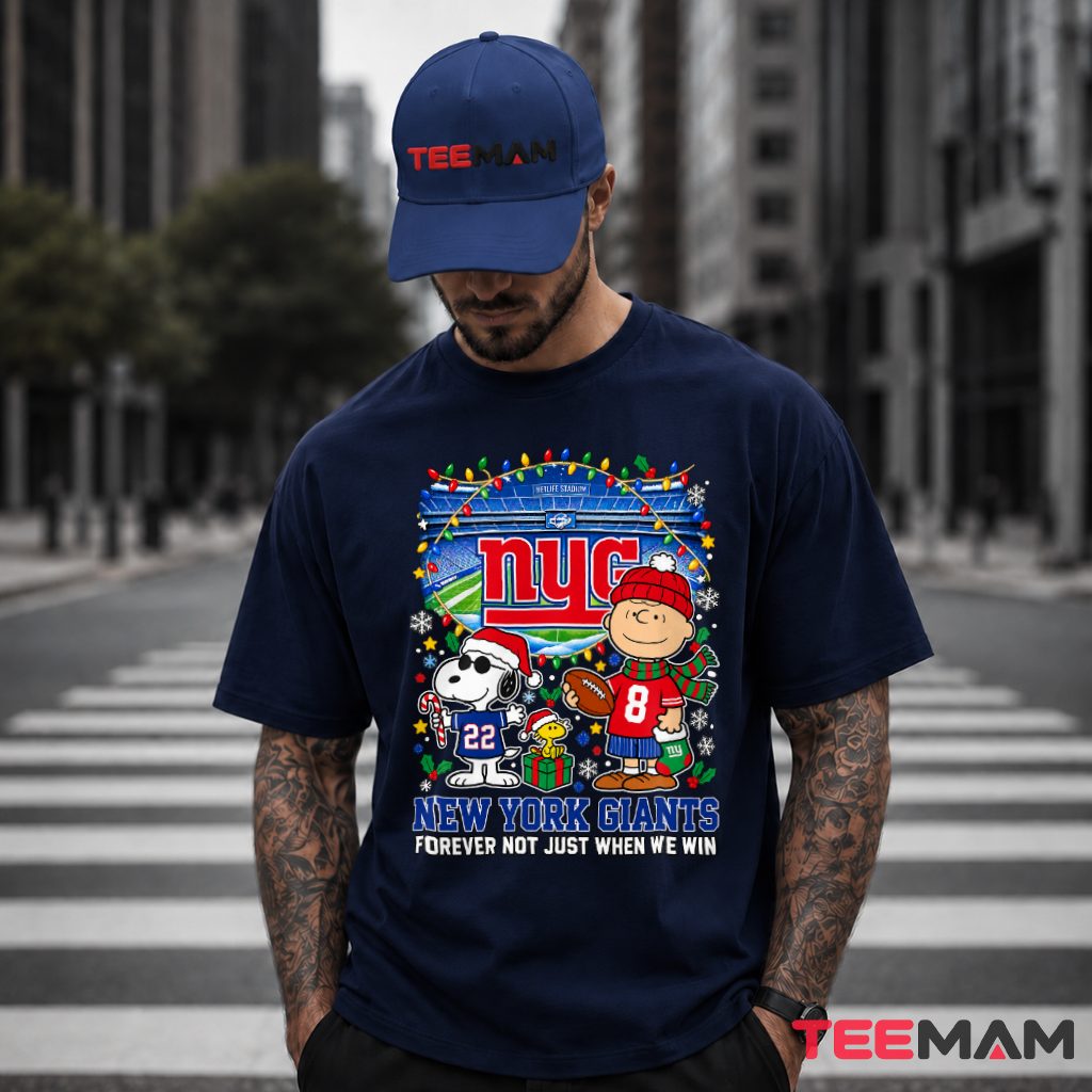 New York Giants Snoopy Charlie Brown Stadium T-Shirt