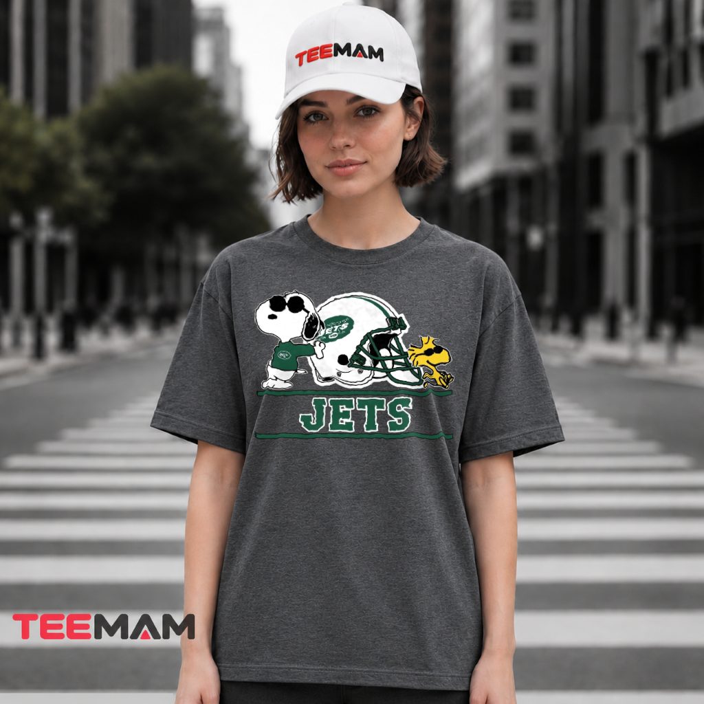 New York Jets Snoopy Sunglasses Woodstock Helmet T-Shirt
