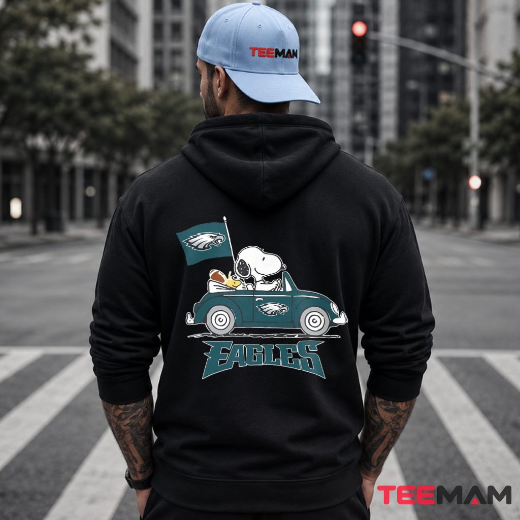 Philadelphia Eagles Snoopy Driving Car Football Hoodie Philadelphia Eagles Snoopy Driving Car Football Hoodie