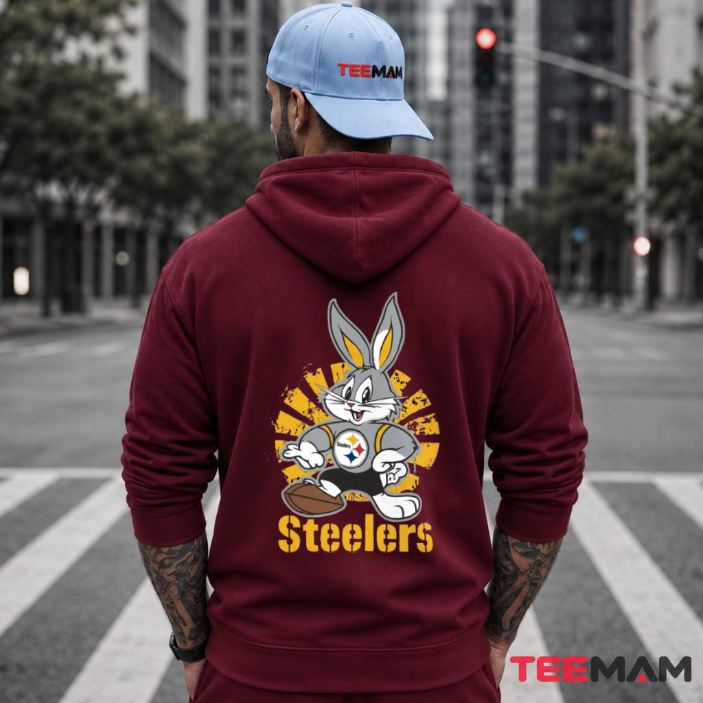 Steelers Bugs Bunny Football Player Hoodie Steelers Bugs Bunny Football Player Hoodie