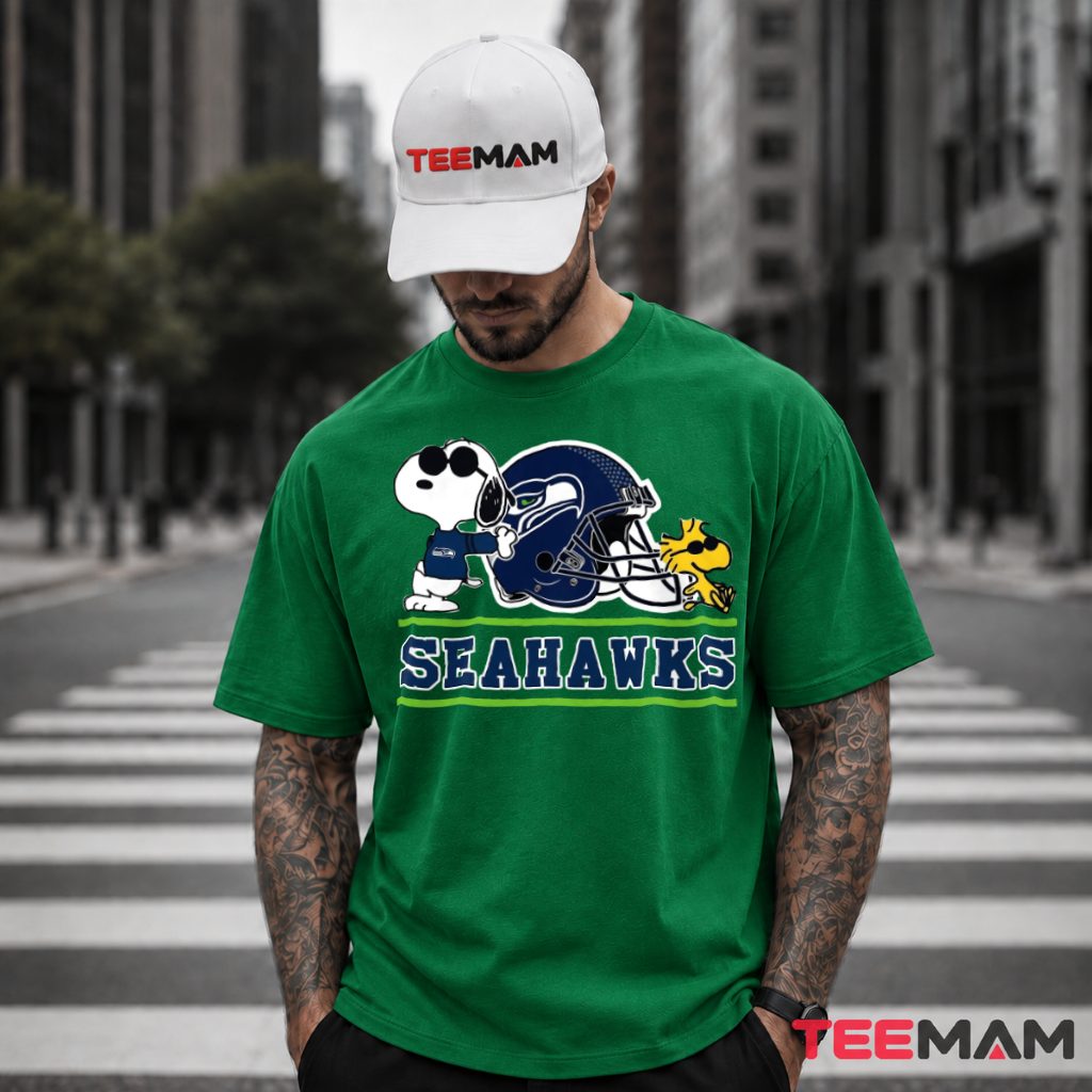 Seattle Seahawks Snoopy Woodstock Helmet T-Shirt