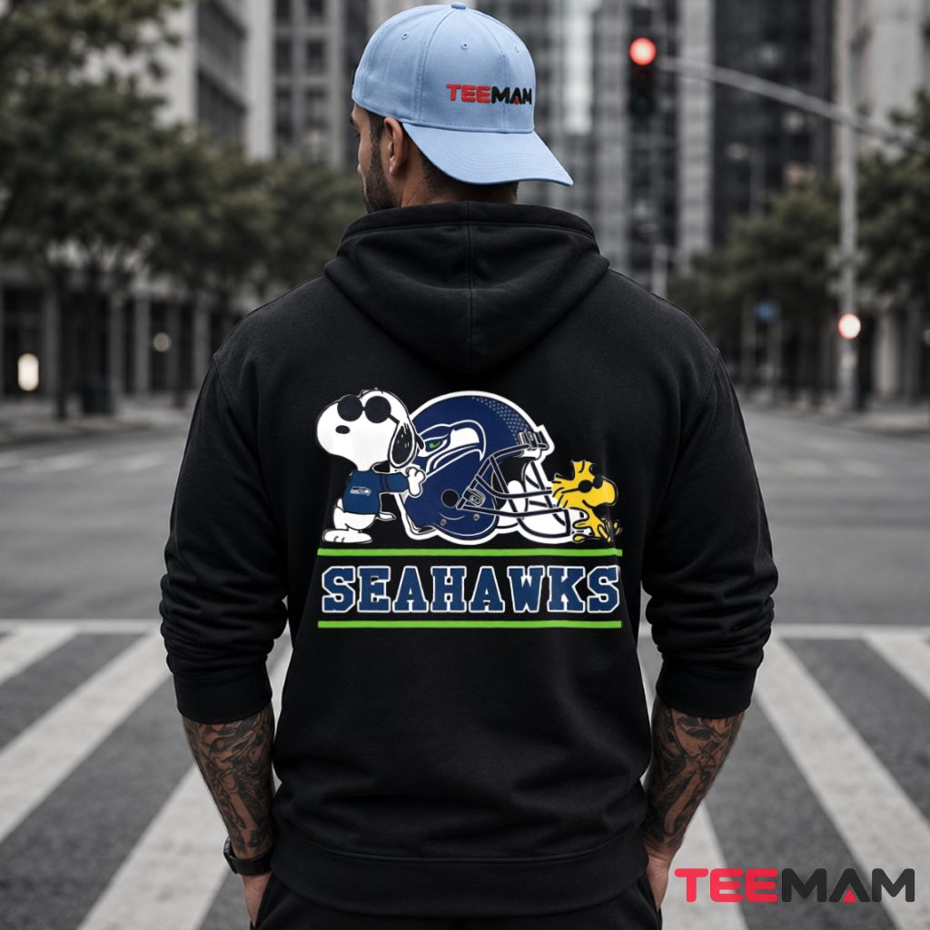 Seattle Seahawks Snoopy Woodstock Helmet Hoodie Seattle Seahawks Snoopy Woodstock Helmet Hoodie