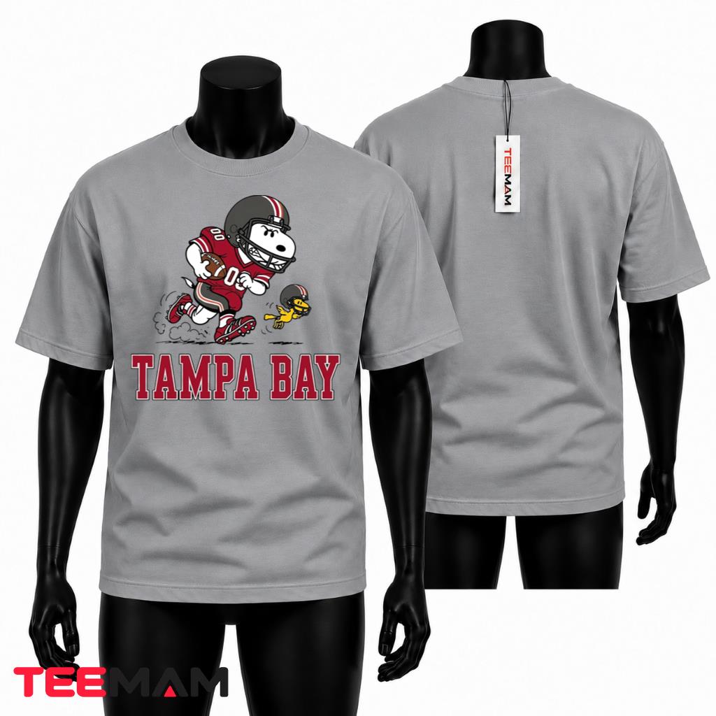 Tampa Bay Buccaneers Snoopy Running Woodstock T-Shirt