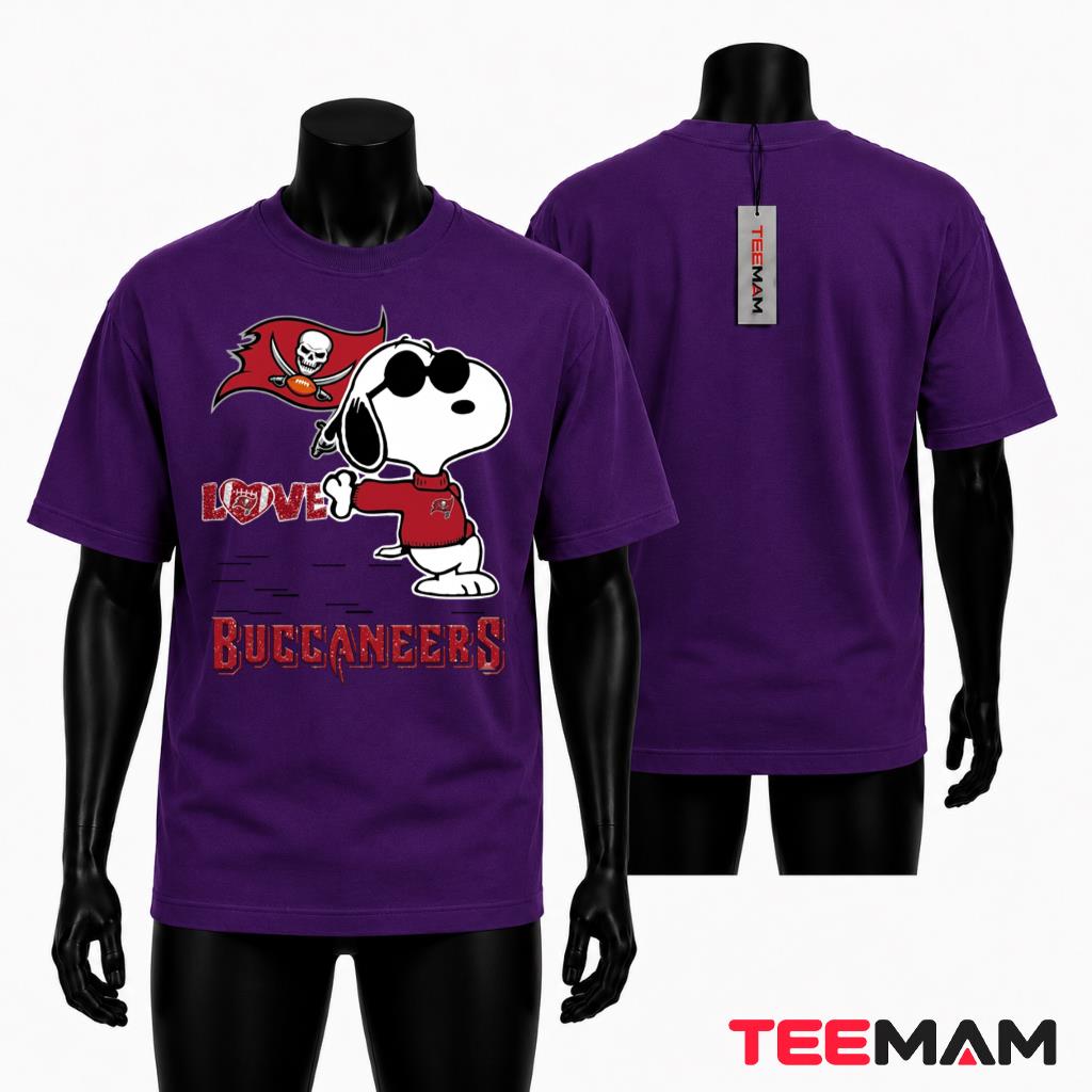 Tampa Bay Buccaneers Snoopy Sunglasses Love Sweater T-Shirt